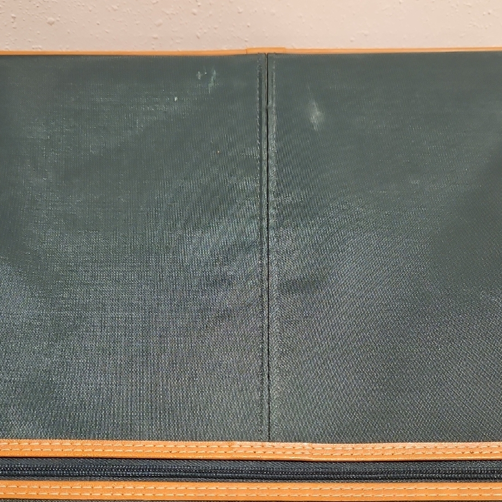 Oscar De La Renta Vintage Canvas Green & Tan Luggage Suit Case - Picture 15 of 16